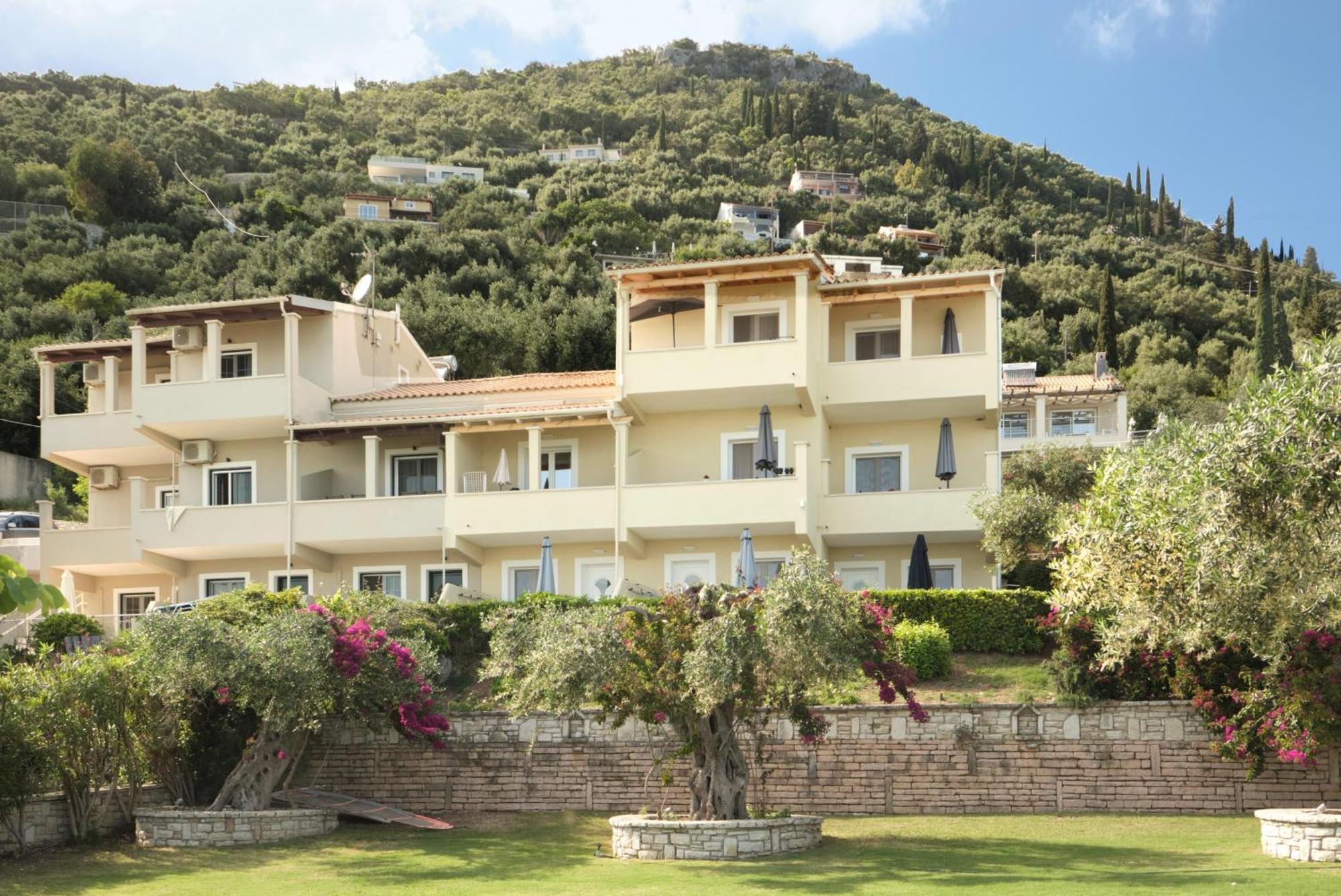 Krouzeri Beach Apartments Nisaki  Exterior foto